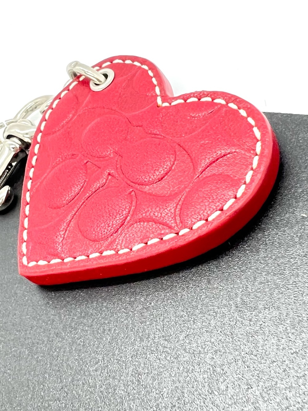 Coach Vintage Red Leather Embossed Signature Heart Key Fob Bag Charm - Picture 6 of 13